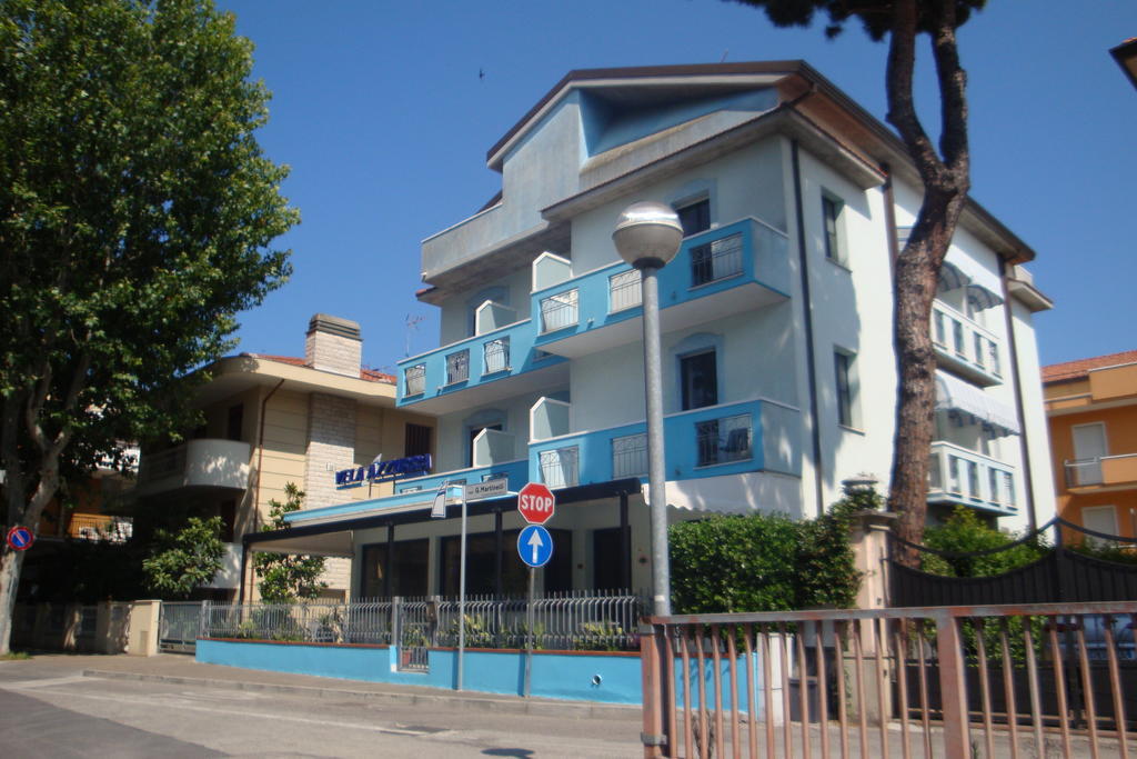 Hotel Vela Azzurra リミニ エクステリア 写真